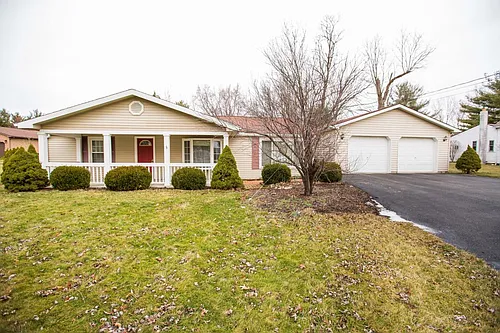 273 Shanahan Rd Photo 1