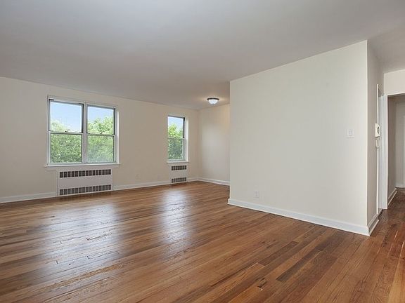 2nd image of 6505 Yellowstone Blvd APT 6D