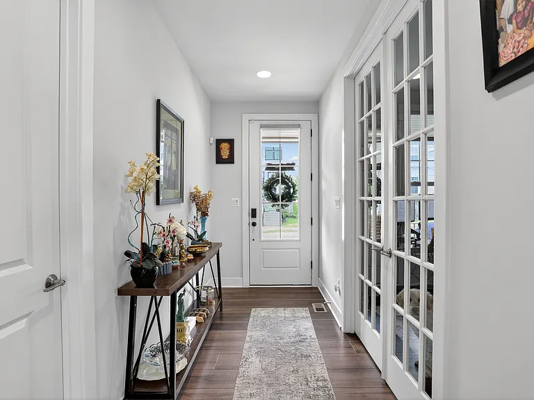 41922 Spring Air Dr — Photo 2