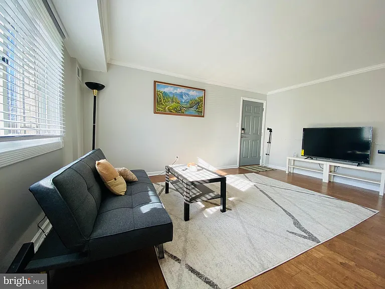 1221 N Quinn St #1 — Photo 36