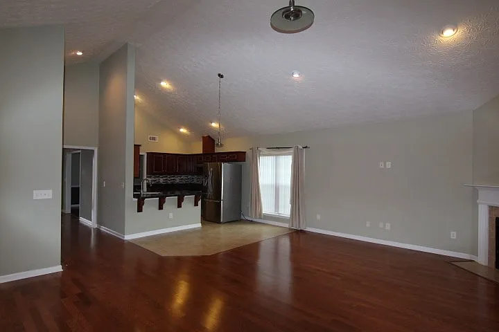 9032 Scottsdale Ct — Photo 10