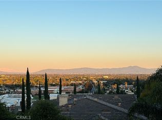 2155 Ridgeview Terrace Dr, Signal Hill, CA 90755