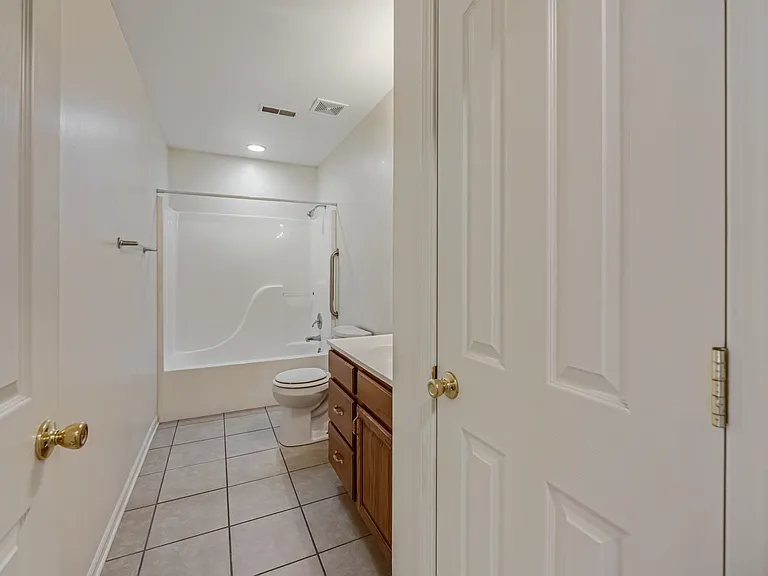 1224 Deseret Dr — Photo 13