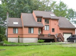 104 Raccoon Cir, Greentown, PA 18426