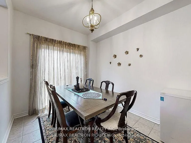 37 Jonas Millway Whitchurch — Photo 13