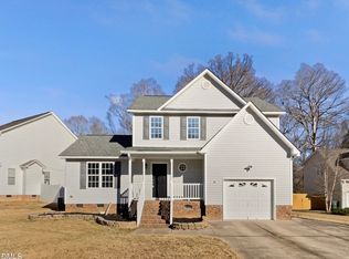 121 Creekbank Ct, Garner, NC 27529