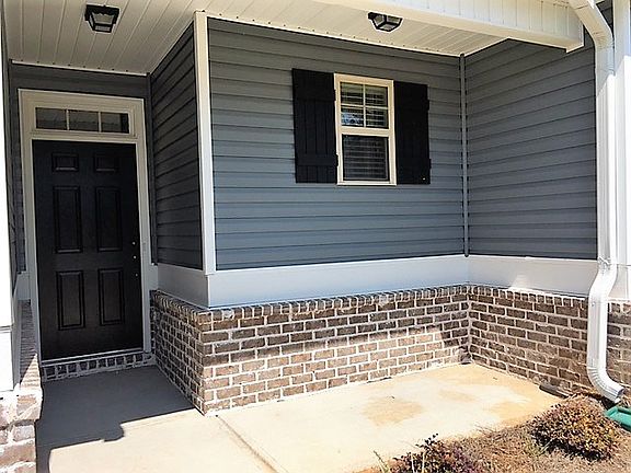 3rd image of 202 Hazelwood Ct