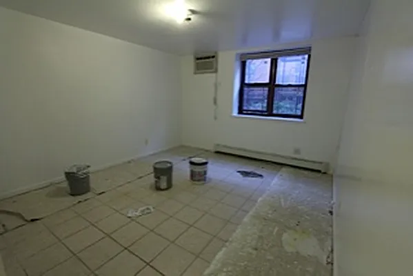 Rented by Robyn Lee, LREB | media 16