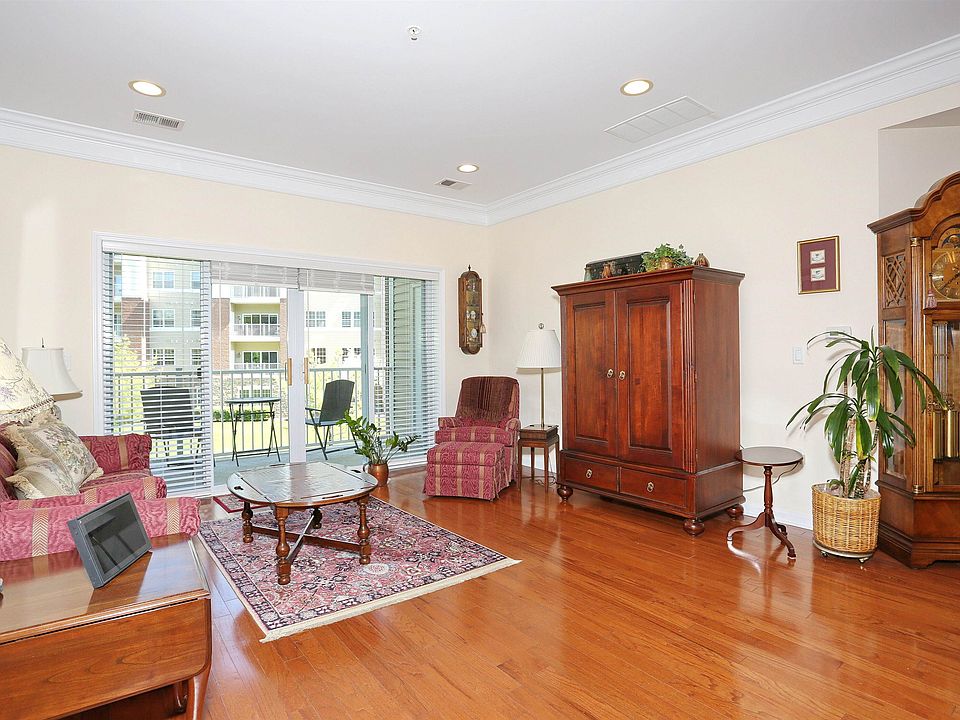 2nd image of 6121 Warrens Way