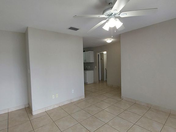 2nd image of 1852A Golf View Ave #10850249