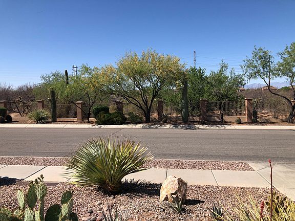 2nd image of 347 W Calle Moncayo