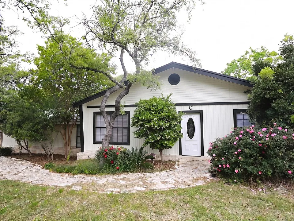1125 San Augustine Dr