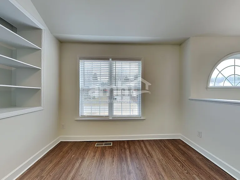 4735 Eagle Path — Photo 3