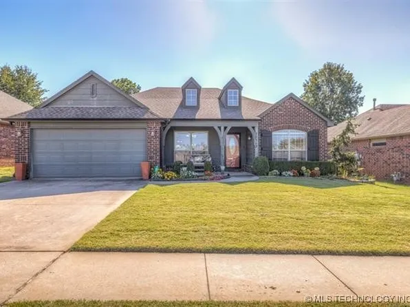 20312 E 50th St S, Broken Arrow, OK 74014