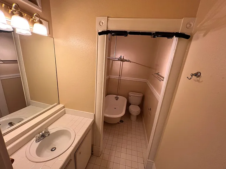 111 Adams St — Photo 22