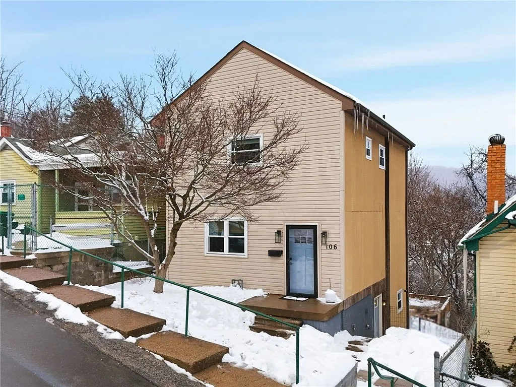 106 Logan St photo 1