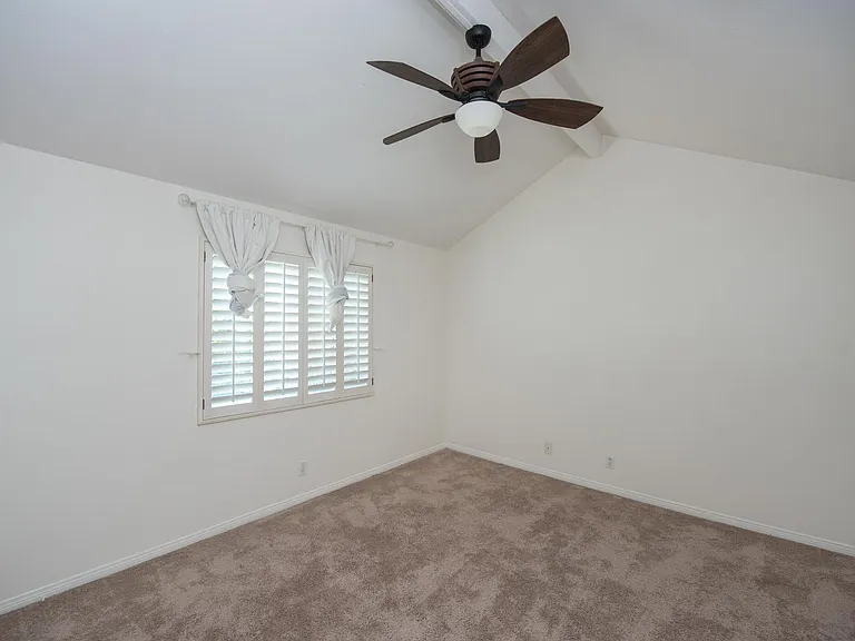 2406 La Mesa Ct — Photo 34