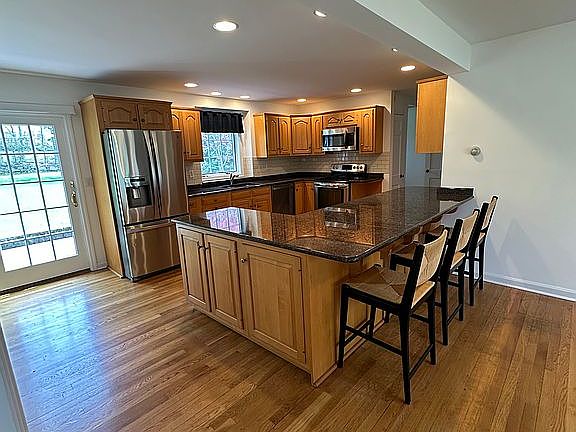 2nd image of 45 Glenbrook Rd
