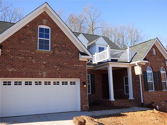 2nd image of 9 Midland Park Ln