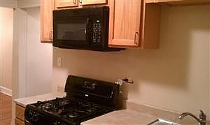 2nd image of 8120 S Crandon Ave APT 1R