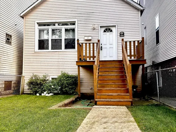 (undisclosed Address), Chicago, IL 60609