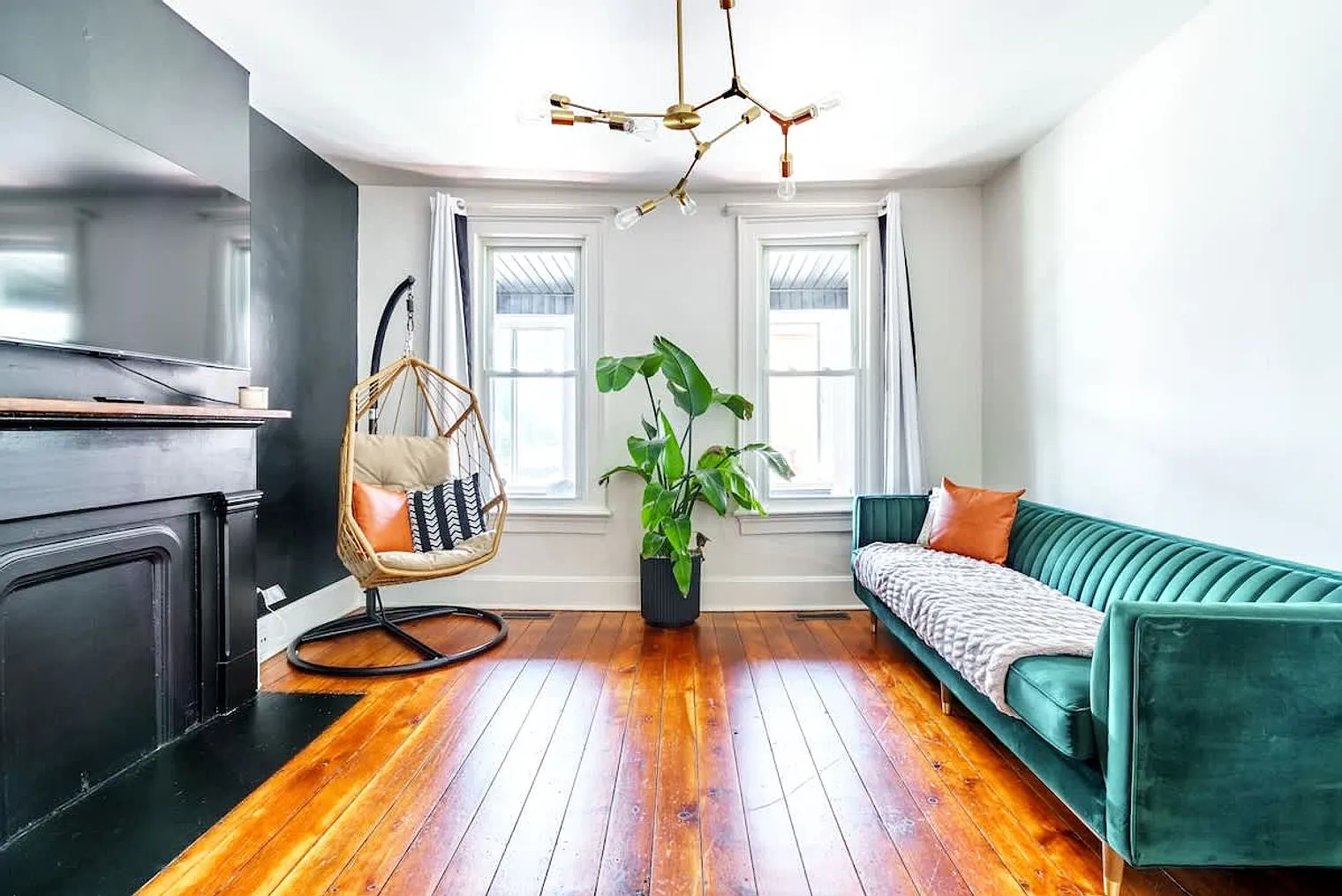 2 bed, 1.0 bath, 1496 sqft, $3,455 — Photo 1