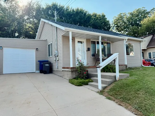 2265 Woodworth St, Dubuque, IA 52001