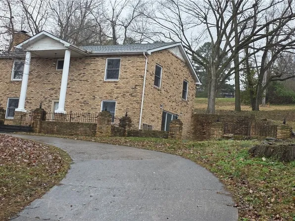 804 Smith Dr, Harrison, AR 72601