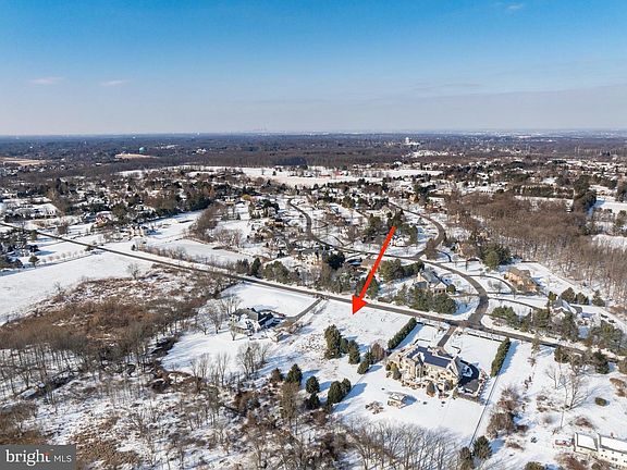 4th image of 720 McElwee Rd