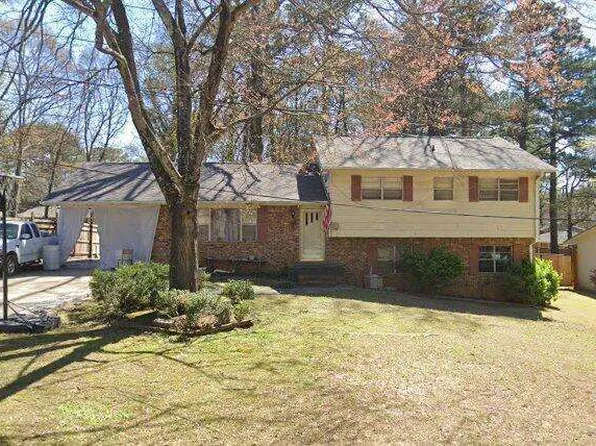 635 Hickory Ct, Forest Park, GA 30297