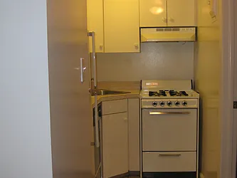 Rented by Apartments by Us