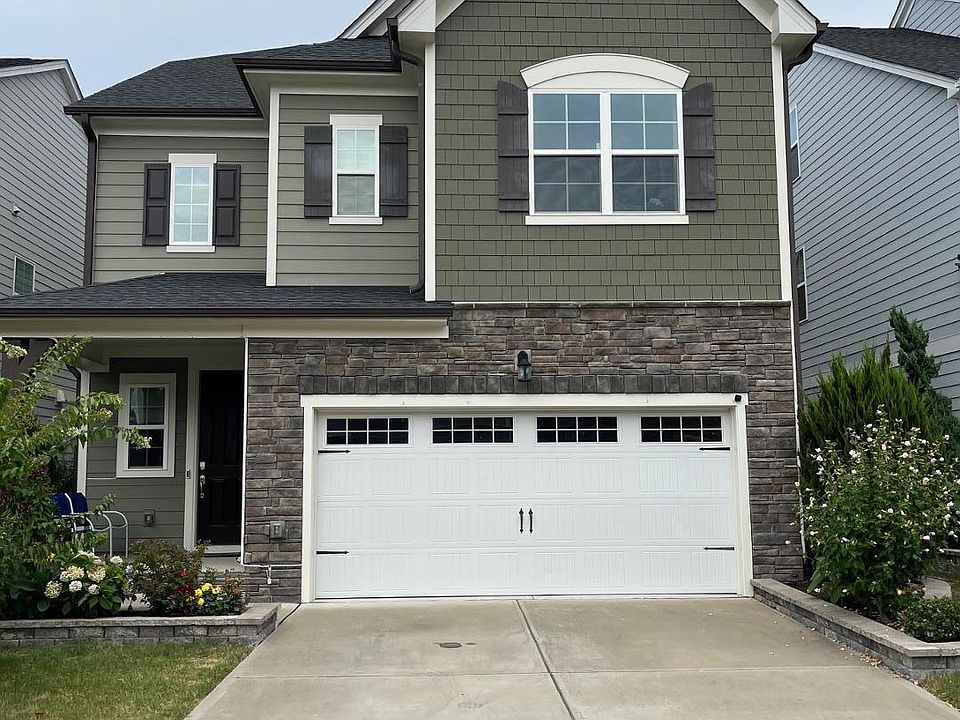 1st image of 220 Baywind Dr