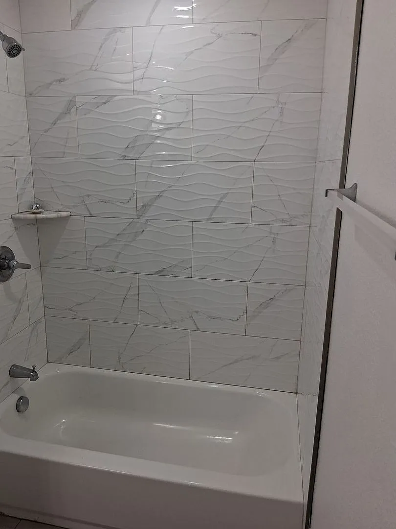 3 Bed 2 Bath Home in Tampa! — Photo 2