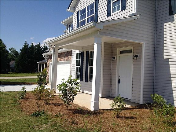 4th image of 61 Lake Valley Dr