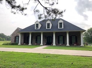 101 Eagle Dr, Converse, LA 71419