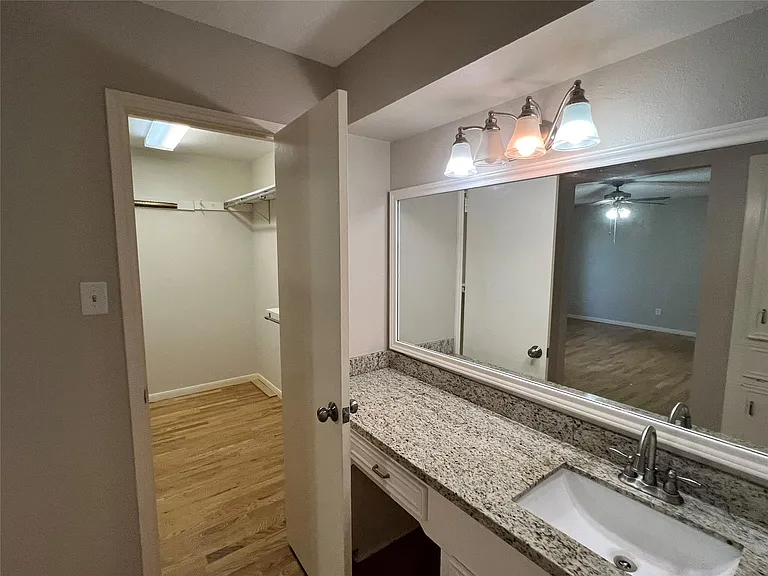 1819 Hanbury Ct — Photo 11