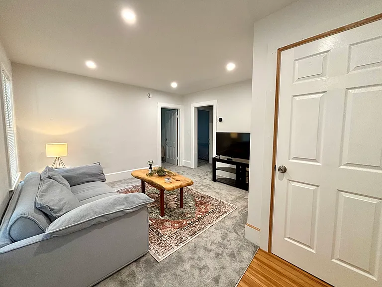 130 Woodlawn Ave #1 — Photo 12