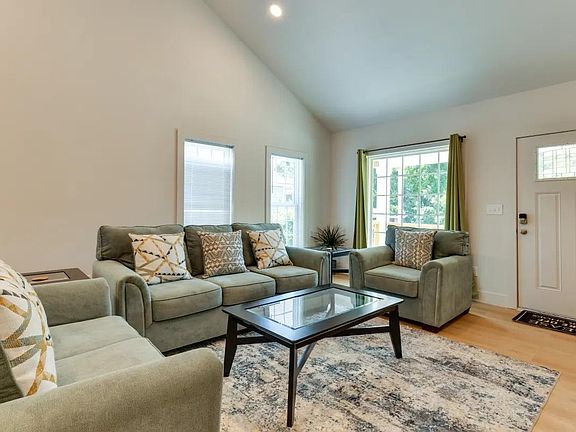 5th image of 1237 Fairmont St