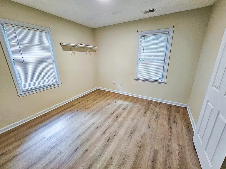 354 Deloach Ave — Photo 4