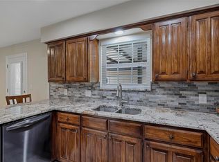 213 NE Brushy Mound Rd, Burleson, TX 76028