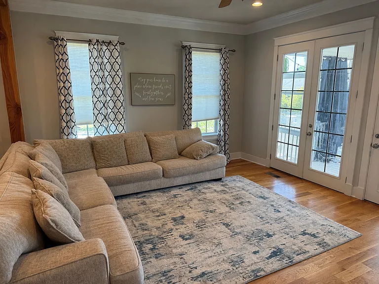 8032 W End Dr — Photo 3