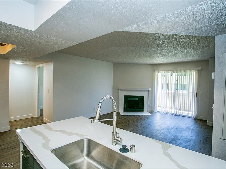 6750 Del Rey Ave #108 — Photo 3