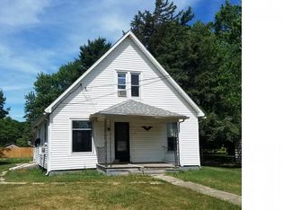 370 S Jefferson St, Roseville, IL