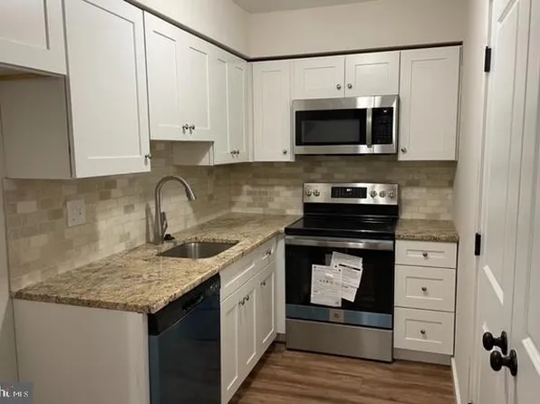 1034 Gum Pl, Huntingdon Valley, PA 19006