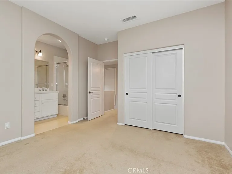 21 Tall Oak — Photo 19