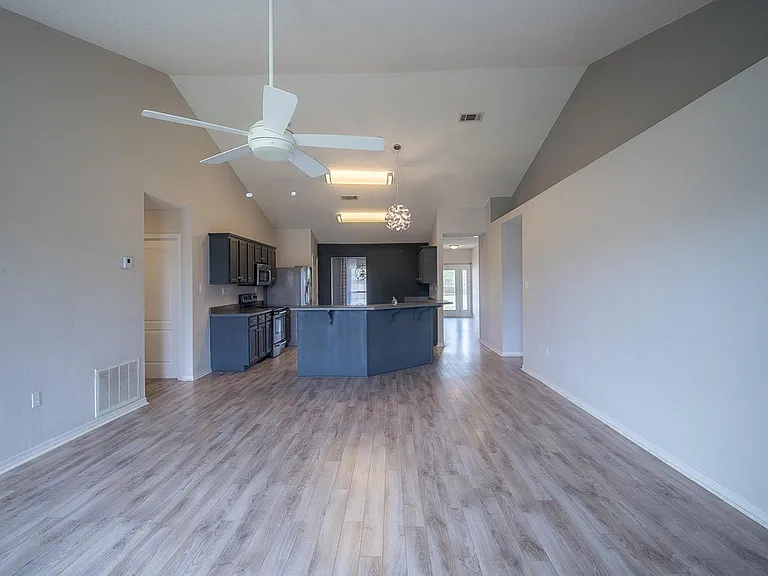 17161 Excalibur Cir — Photo 9