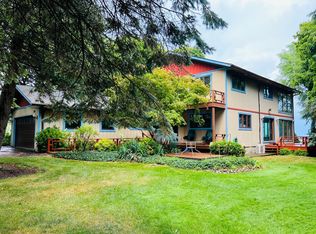 2287 Lakeshore Rd, Applegate, MI 48401