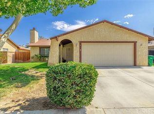1058 E Avenue J10, Lancaster, CA 93535