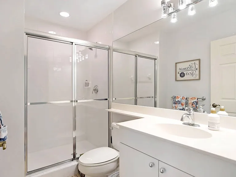 14200 Royal Harbour Ct — Photo 40