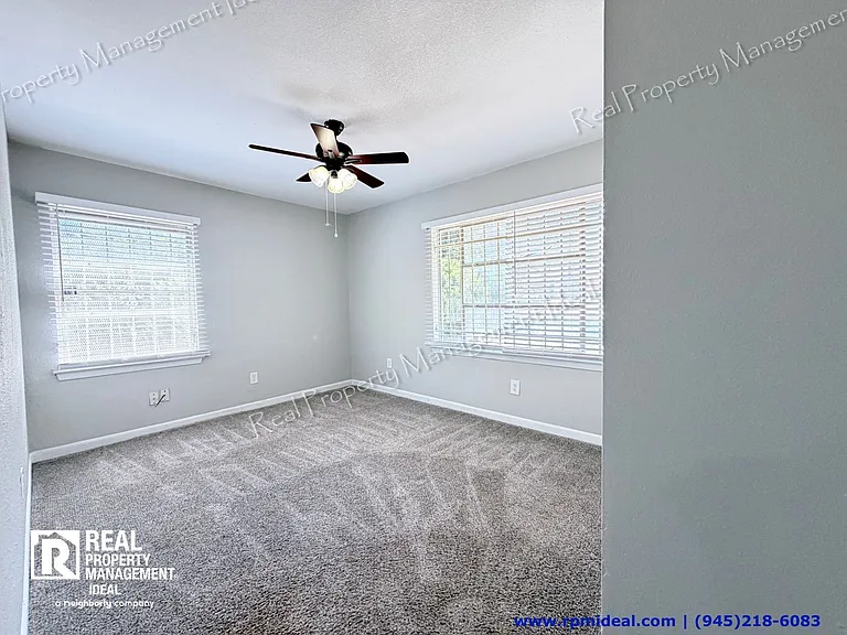 619 Midvale Dr — Photo 11